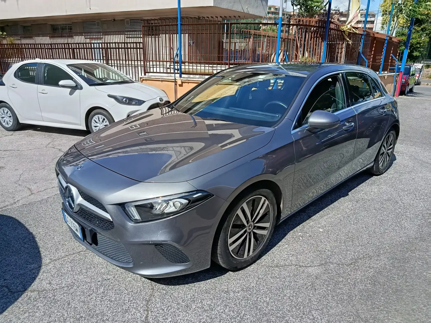 Mercedes-Benz A 180 A 180 Sport auto Grigio - 1