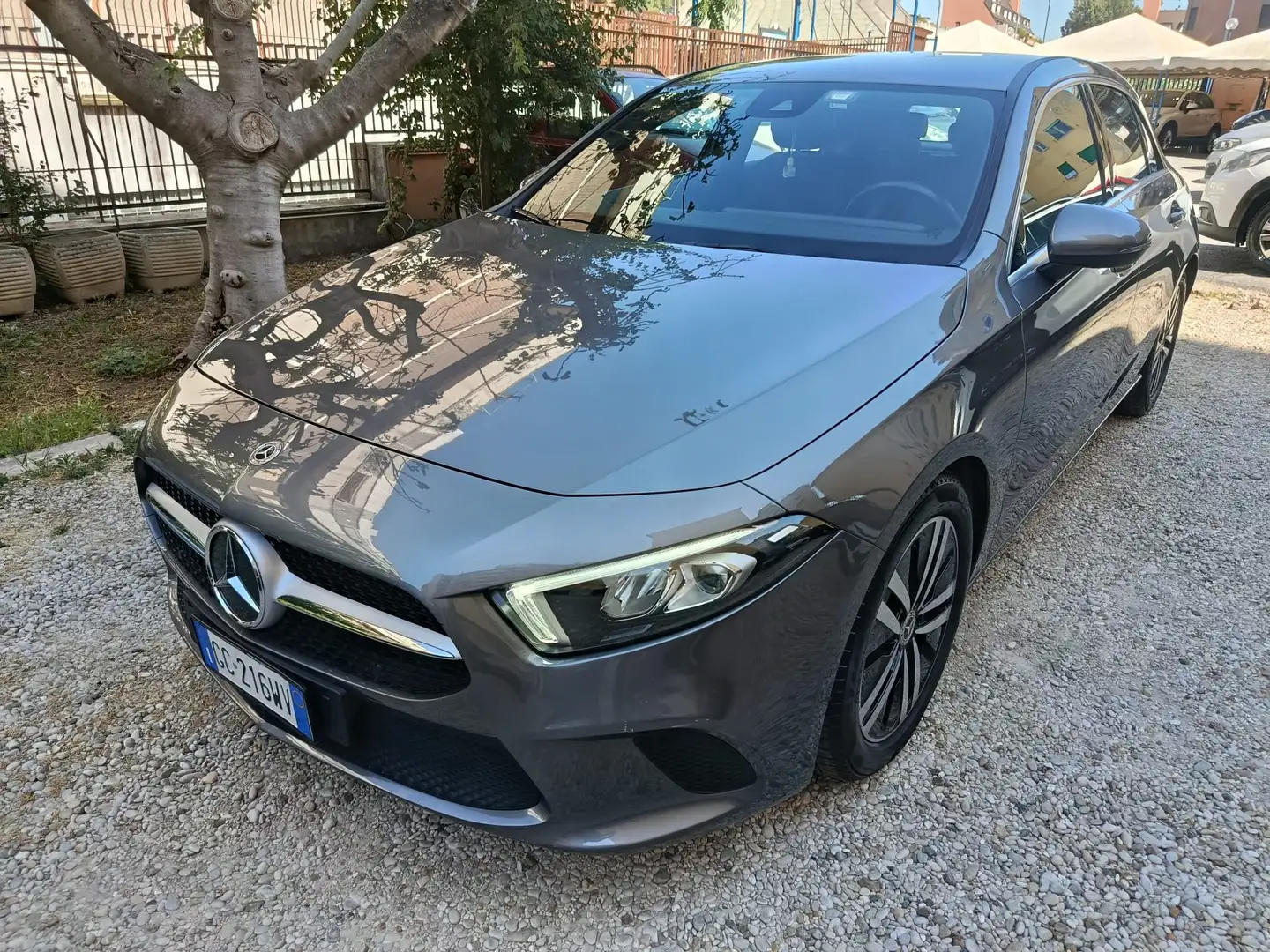 Mercedes-Benz A 180 A 180 Sport auto Gris - 1