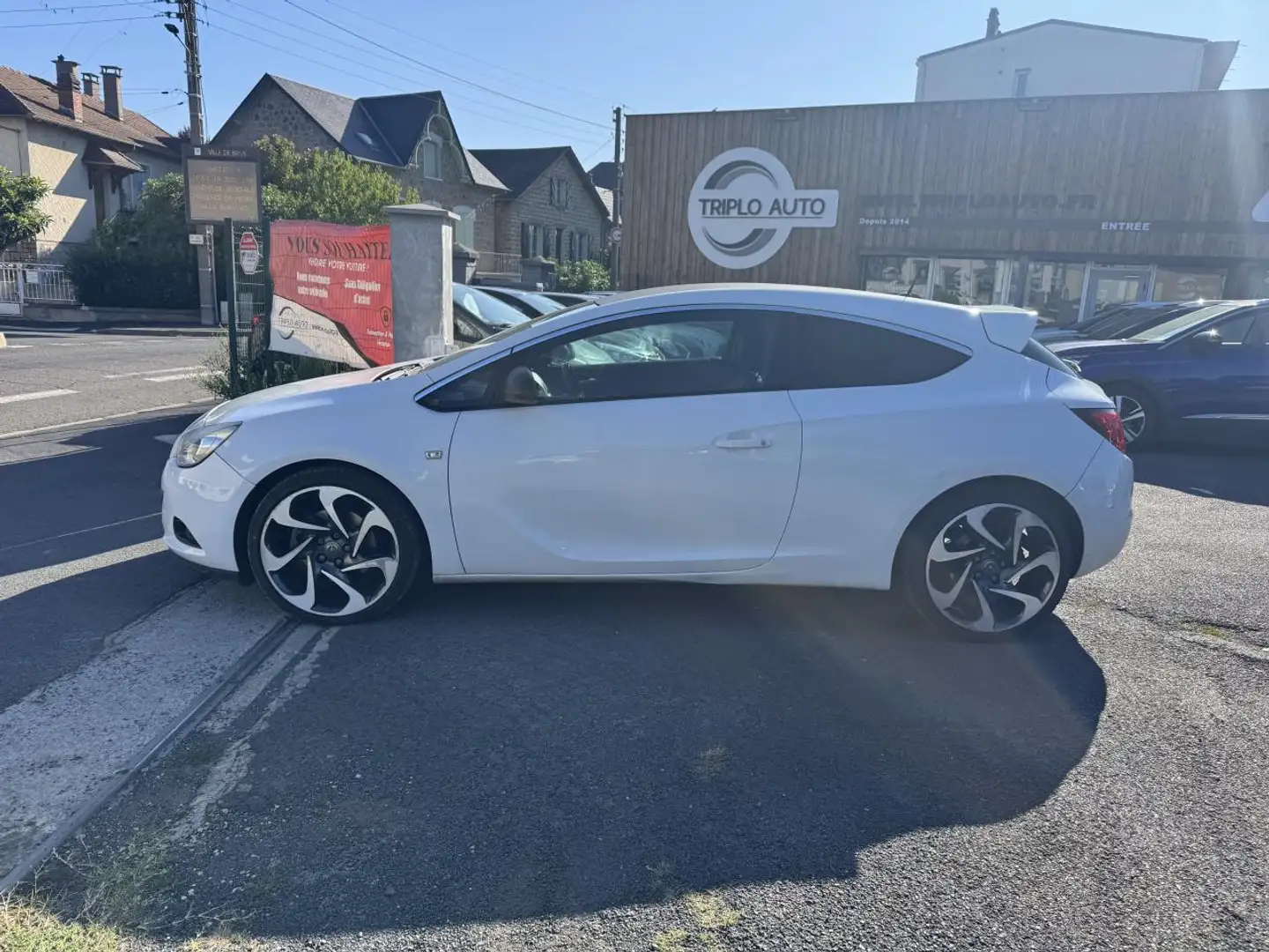 Opel Astra GTC Coupé 1.4i Turbo - 140 S\u0026S Sport clim + R Blanc - 2