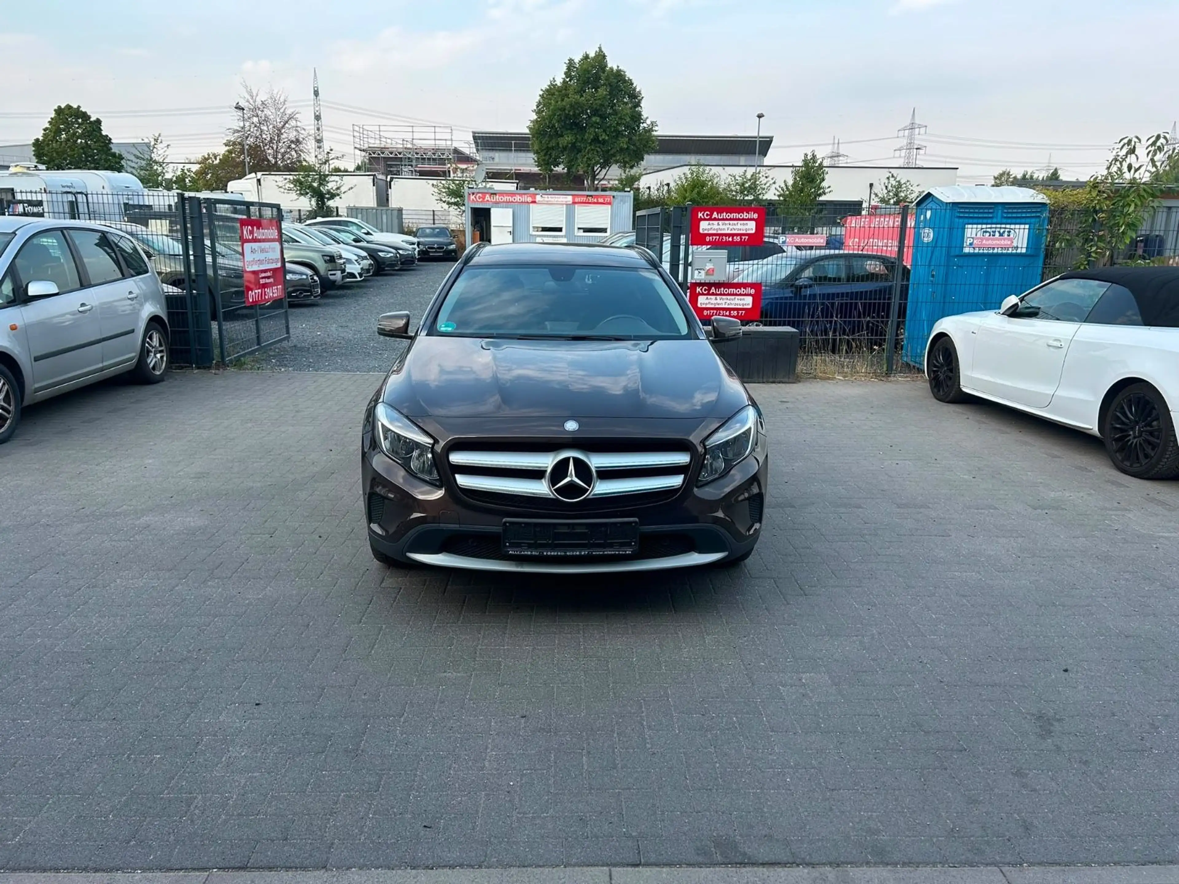Mercedes-Benz GLA 200 GLA GLA 200*PANORAMA*NAVI*TÜV NEU*SERVICE NEU* — photo 2