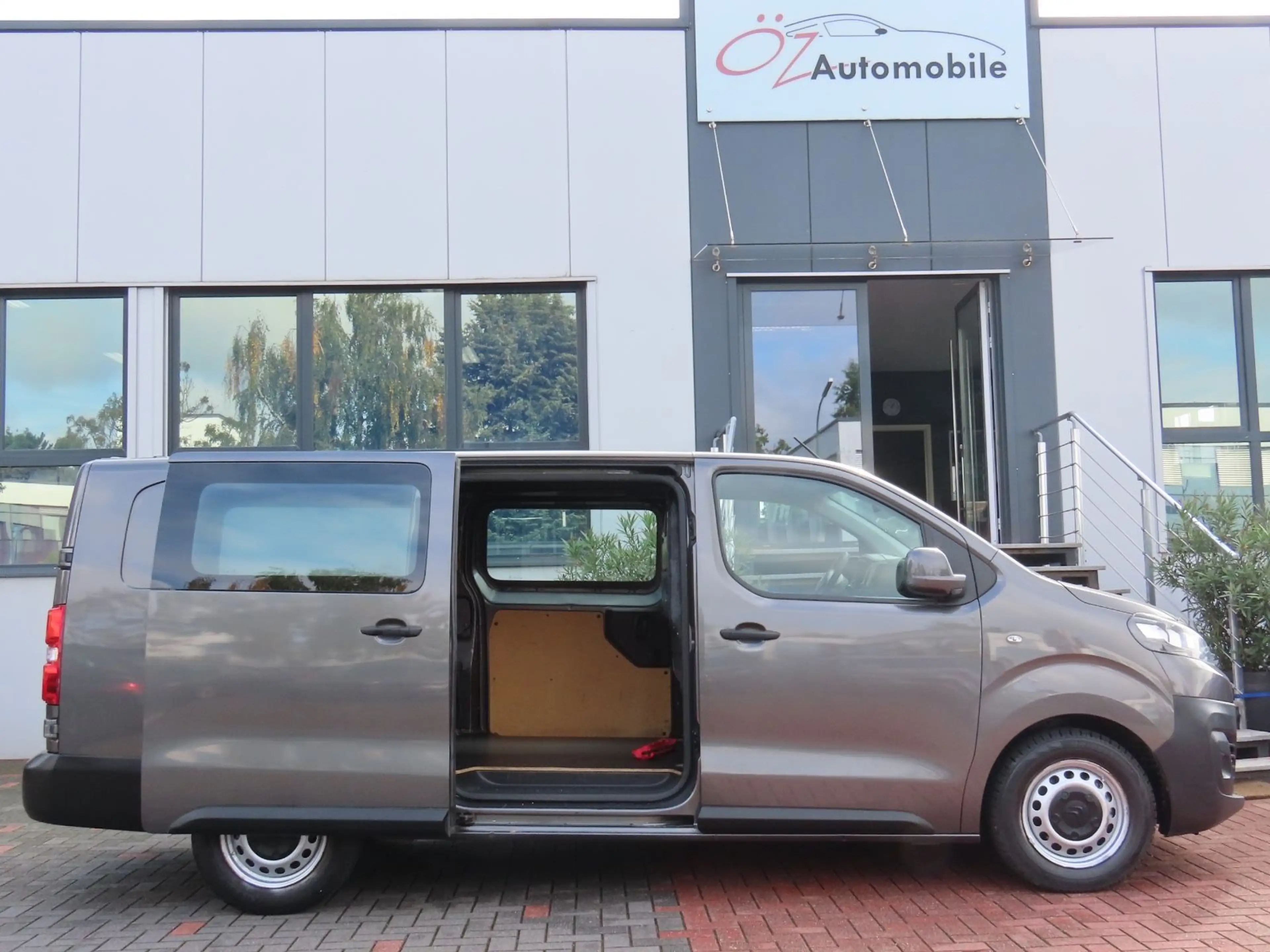 Citroen Jumpy Kasten Business XL Klima CarPlay PDC — photo 11