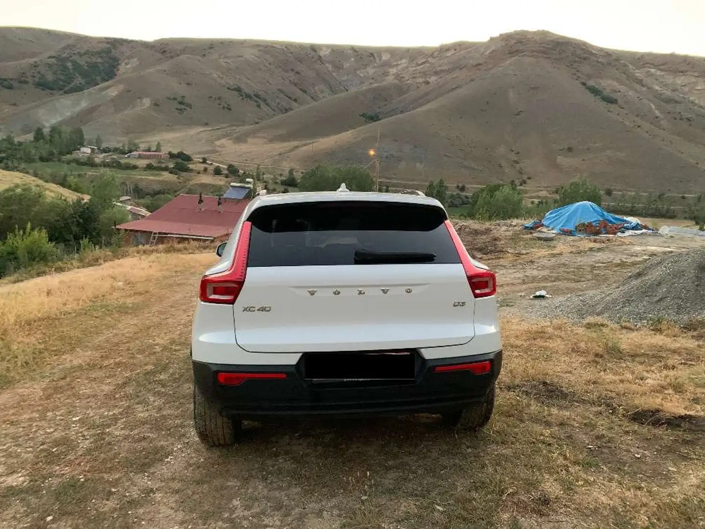 Volvo XC40 XC40+D3+Geartronic+Inscription Weiß - 2