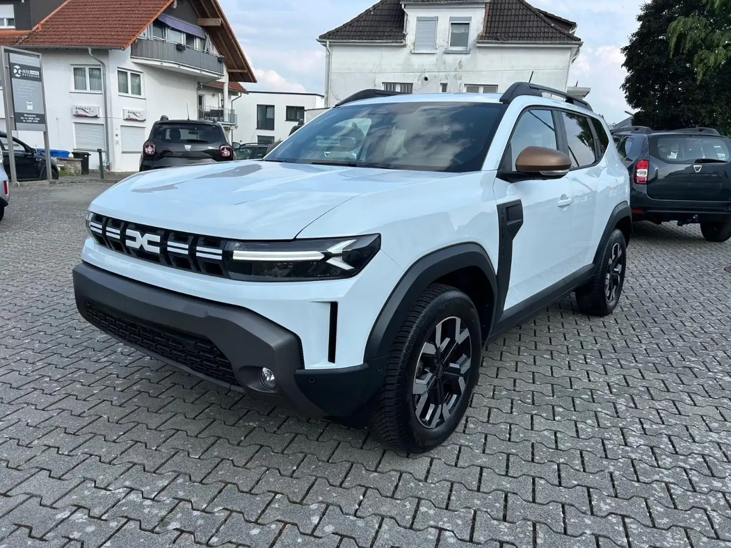 Dacia Duster Duster 1.6 Hybrid - 140  III SUV Extreme Blanc - 2