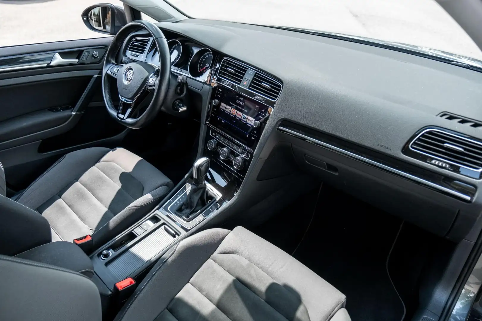 Volkswagen Golf Variant 1.5 TSI Highline Adaptive Cruise I Trekhaak I Came Grey - 2