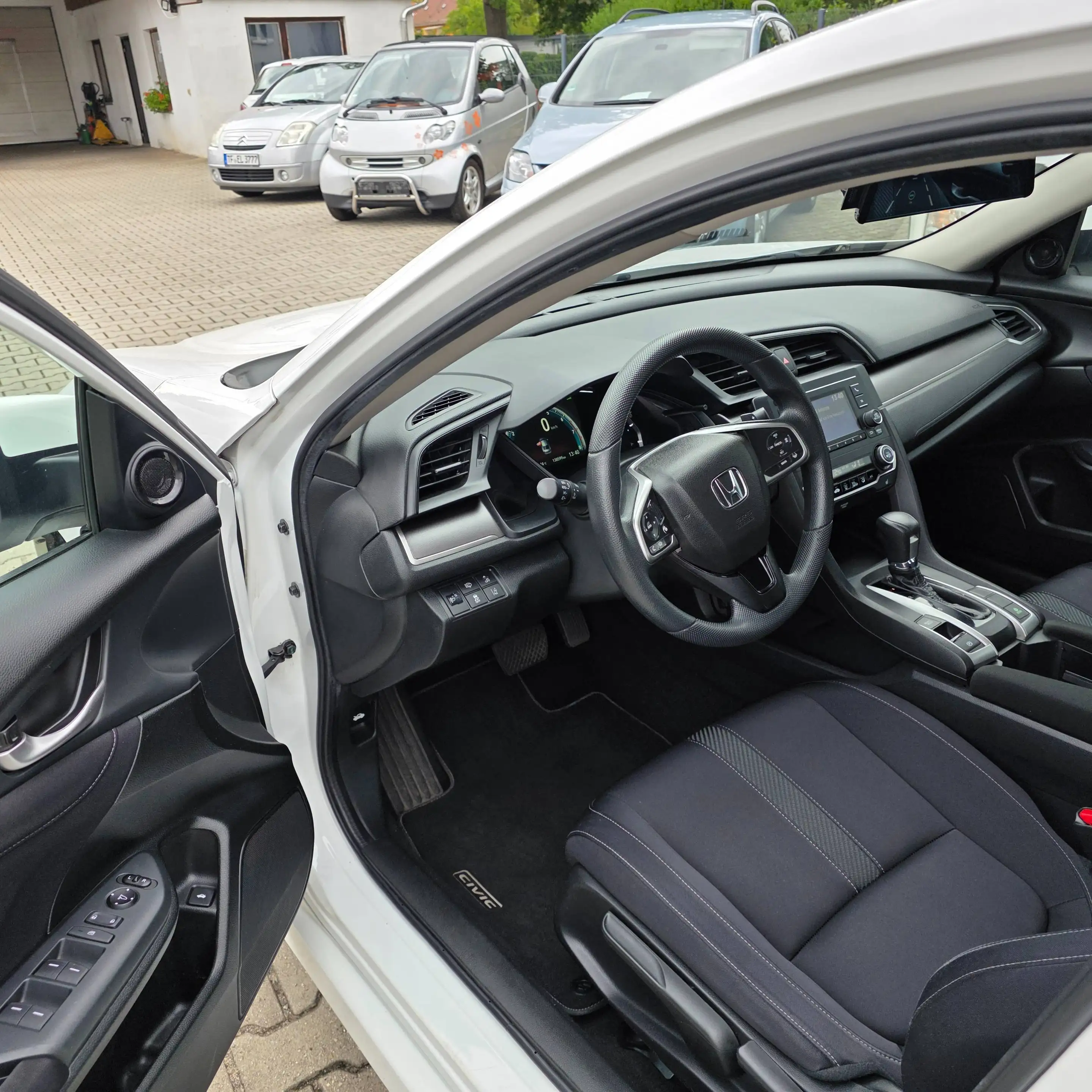 Honda Civic 1.5 Comfort — photo 7