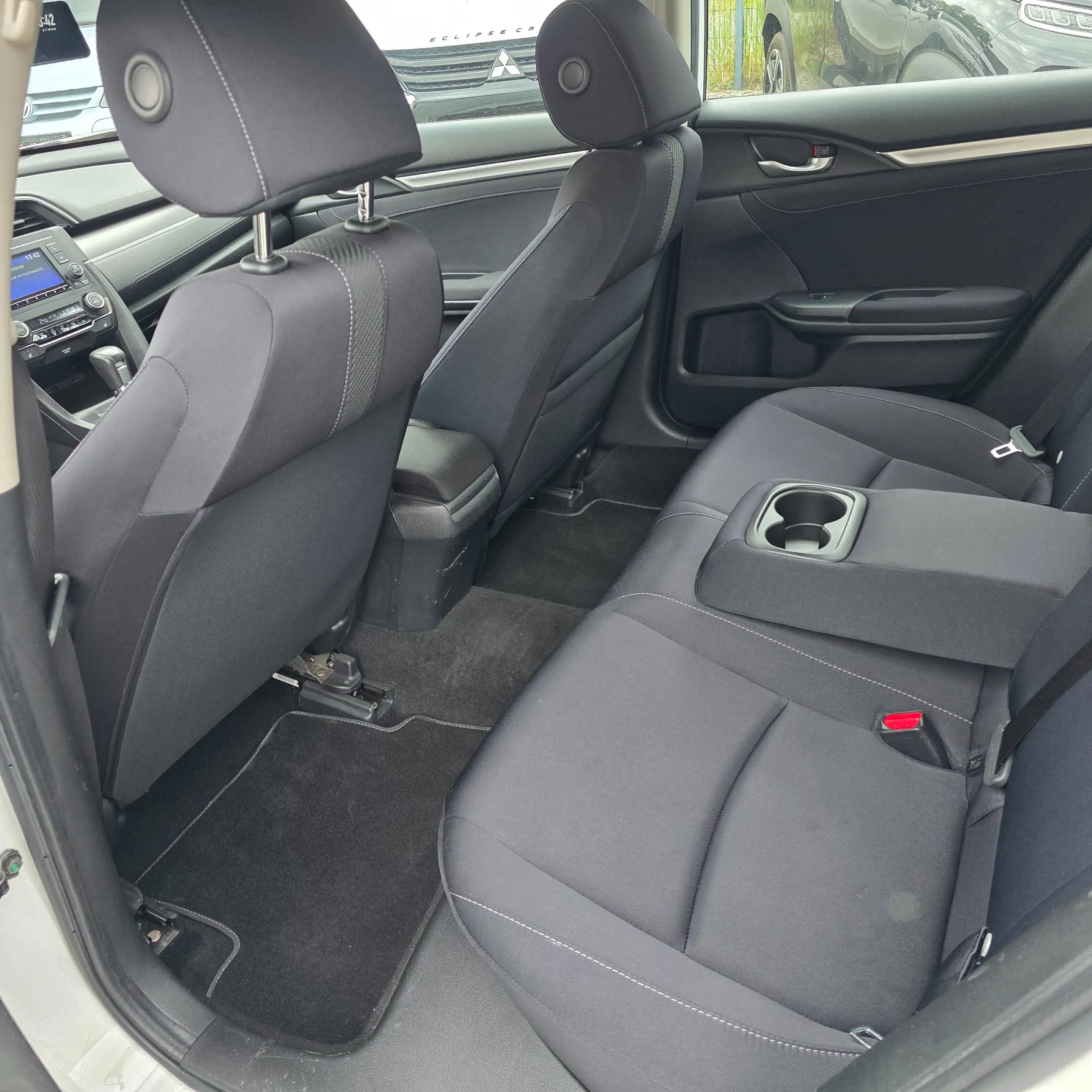 Honda Civic 1.5 Comfort — photo 10