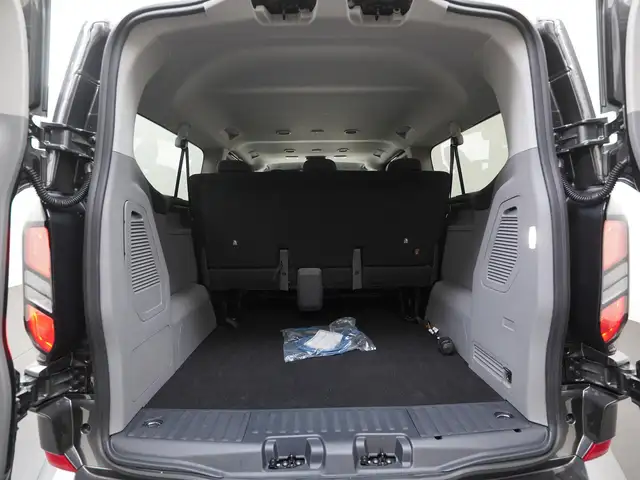 Ford Transit Custom view 26