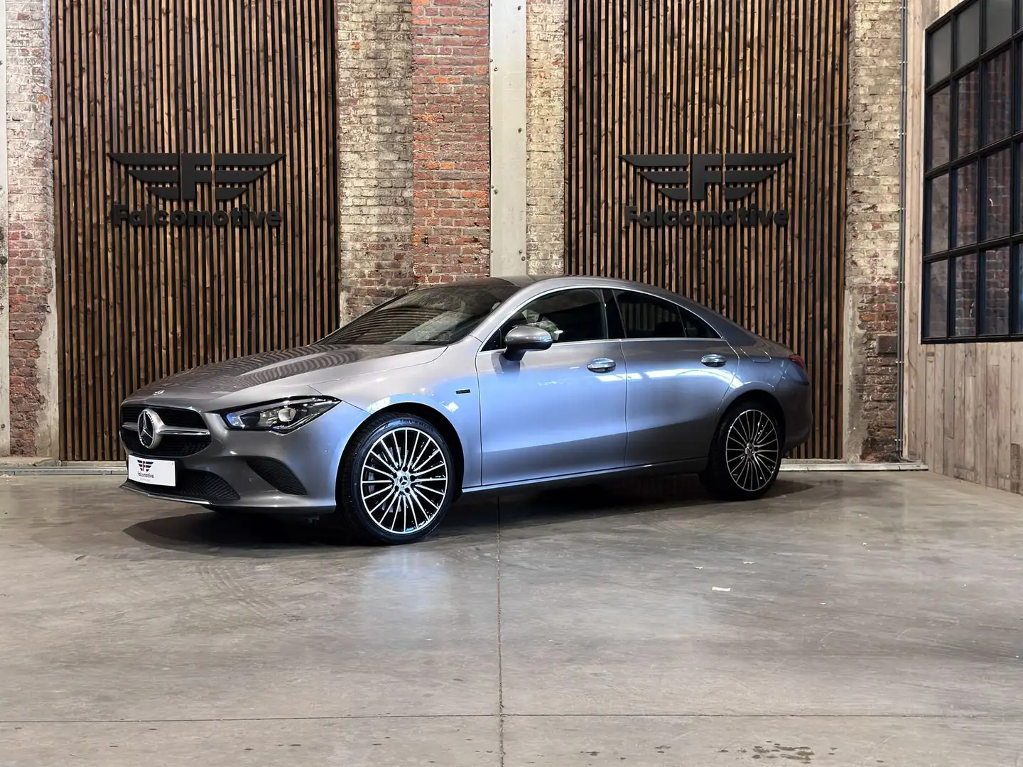 Mercedes-Benz CLA 250 e*PHEV*PANODAK*NAVI-MBUX*DAB*LED* Grijs - 2
