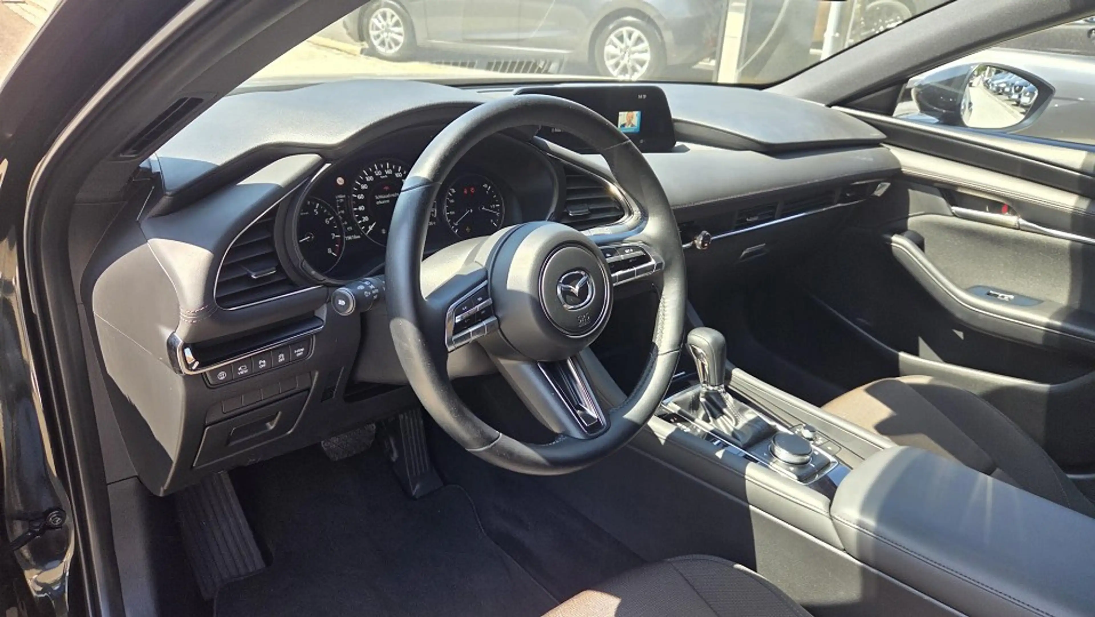 Mazda 3 als Selection mit Desgin- und I-Active Paket 1 Jah — photo 12