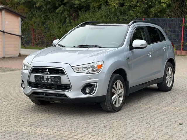 Mitsubishi ASX 2.2 DI-D 4x4 Automatik *NAVI *XENON *TÜV NEU