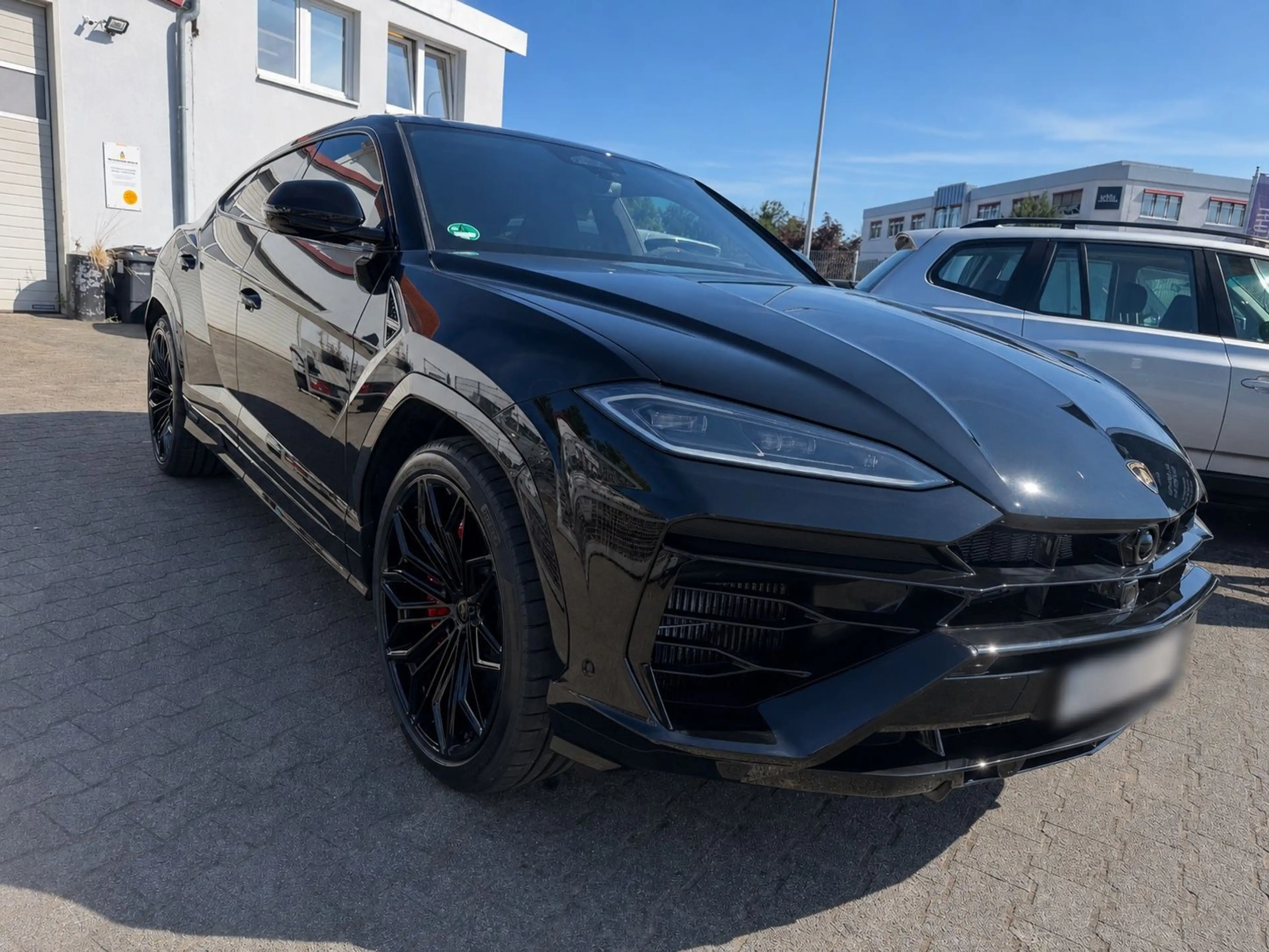 Lamborghini Urus 4.0 V8 SE, mit AHK