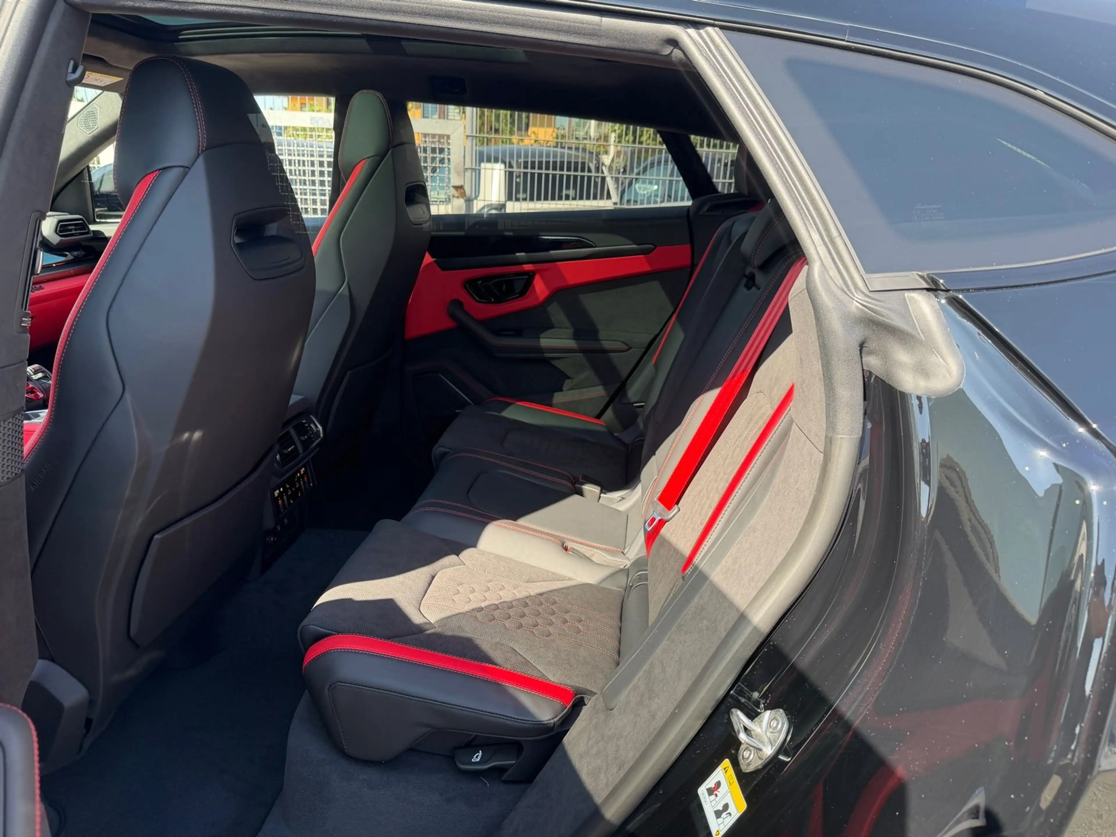 Lamborghini Urus 4.0 V8 SE, mit AHK — photo 14