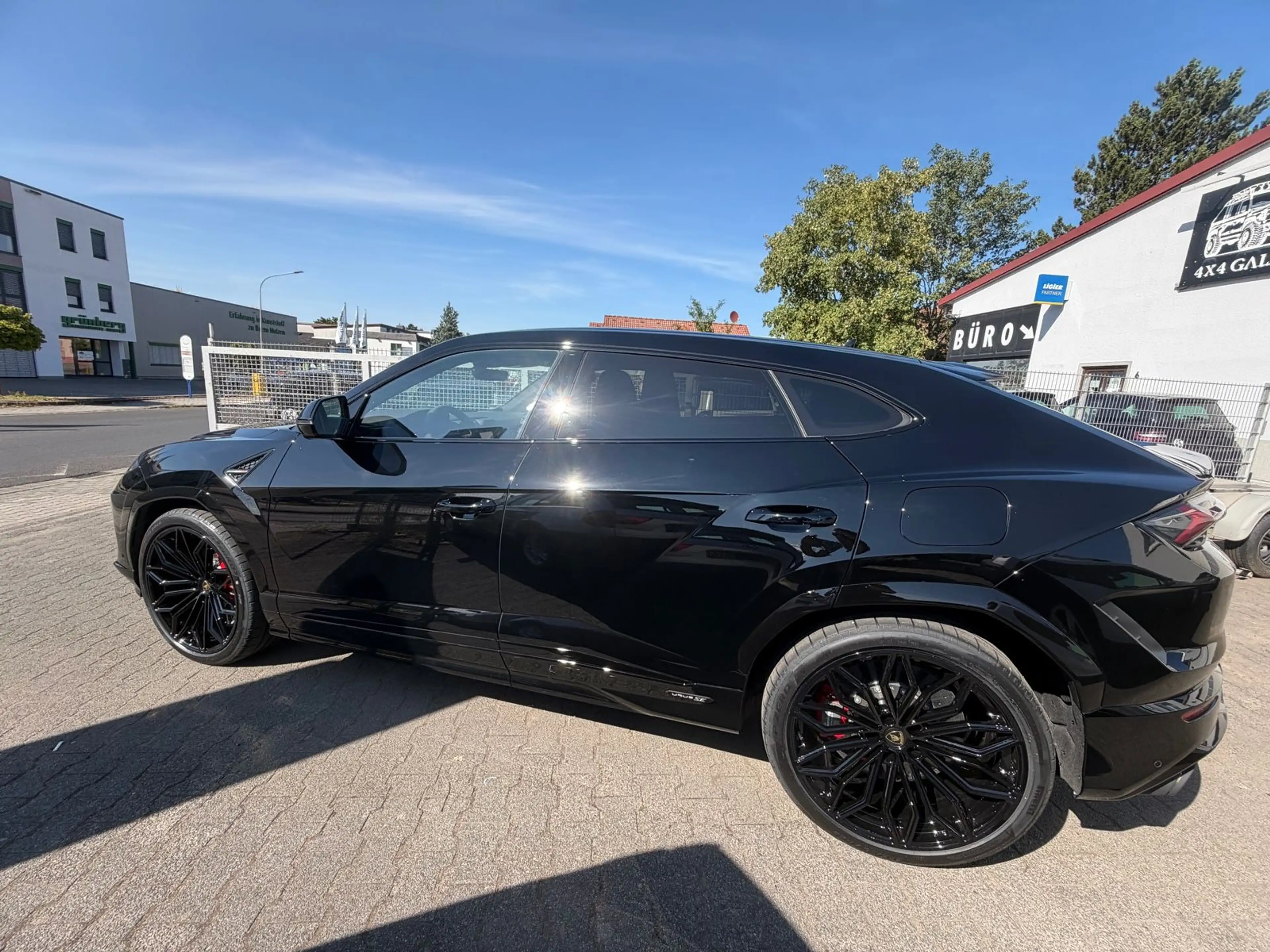 Lamborghini Urus 4.0 V8 SE, mit AHK — photo 3