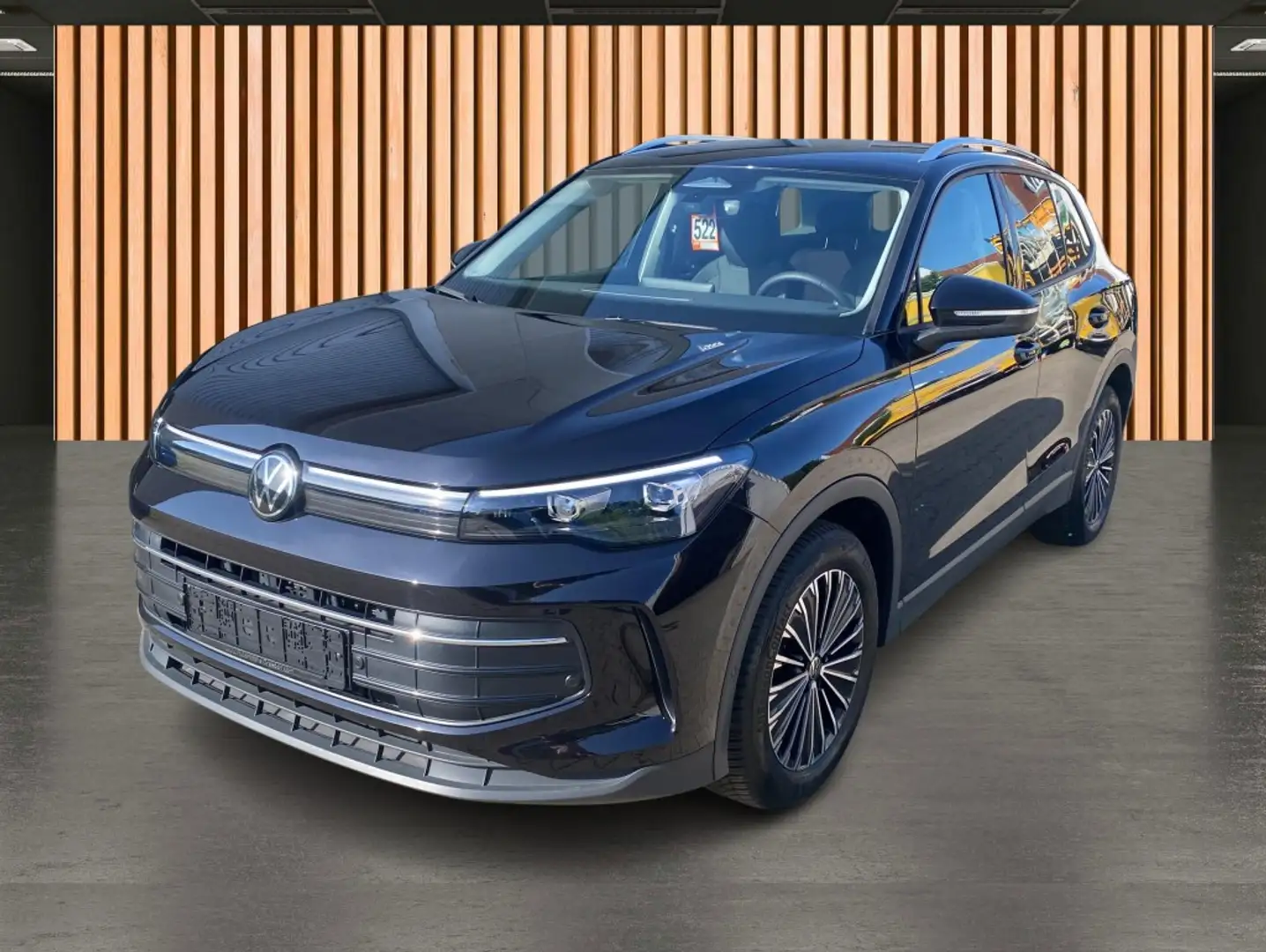 Volkswagen Tiguan 1.5 eTSI Life*LED+*Navi*Akustikglas Zwart - 2