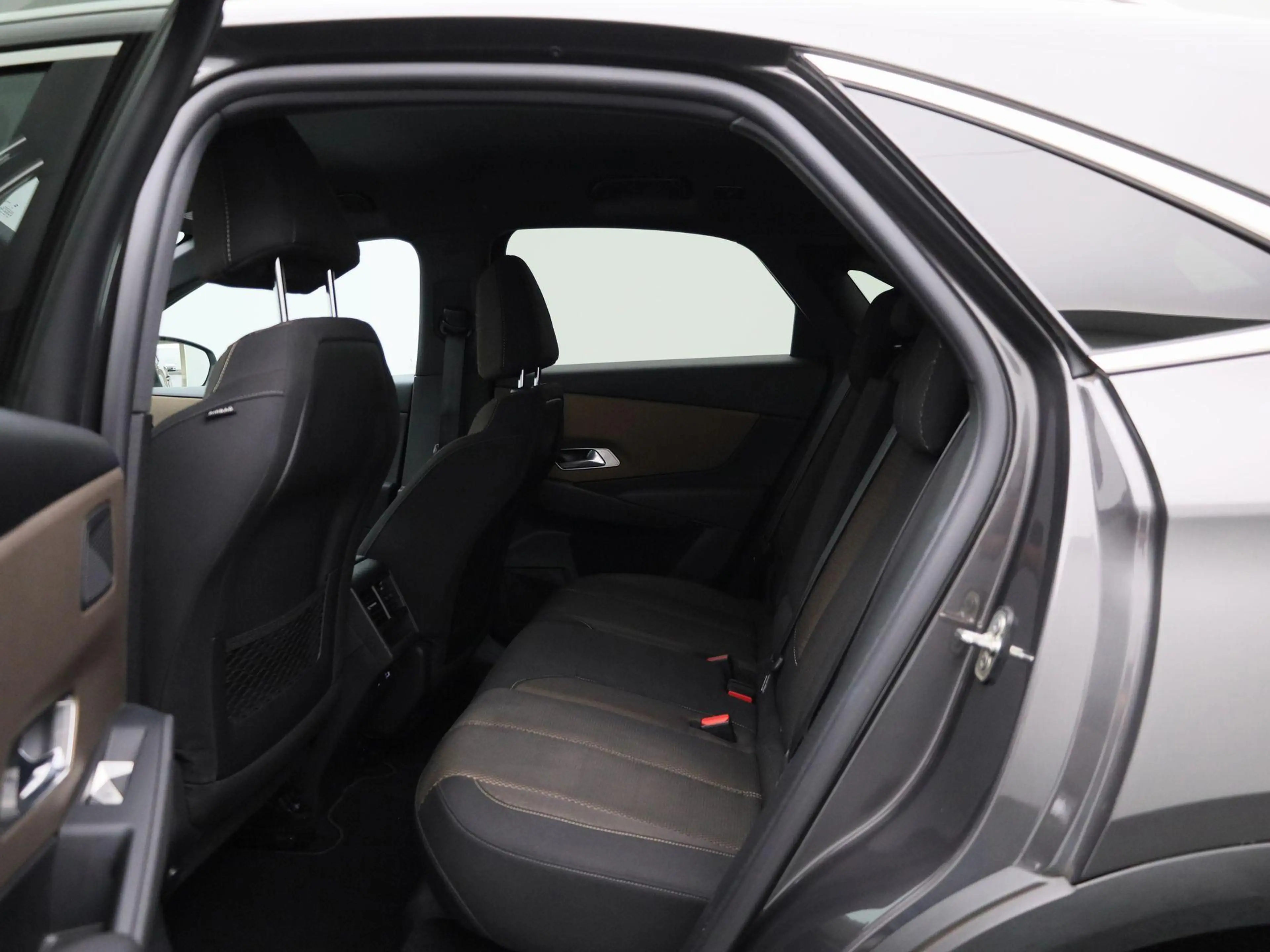 DS Automobiles DS 7 Crossback 1.5 BlueHDI Bastille — photo 12