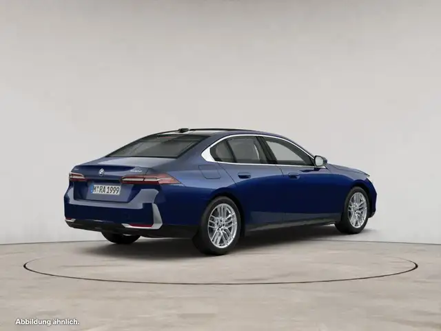 BMW 5 Series view 2