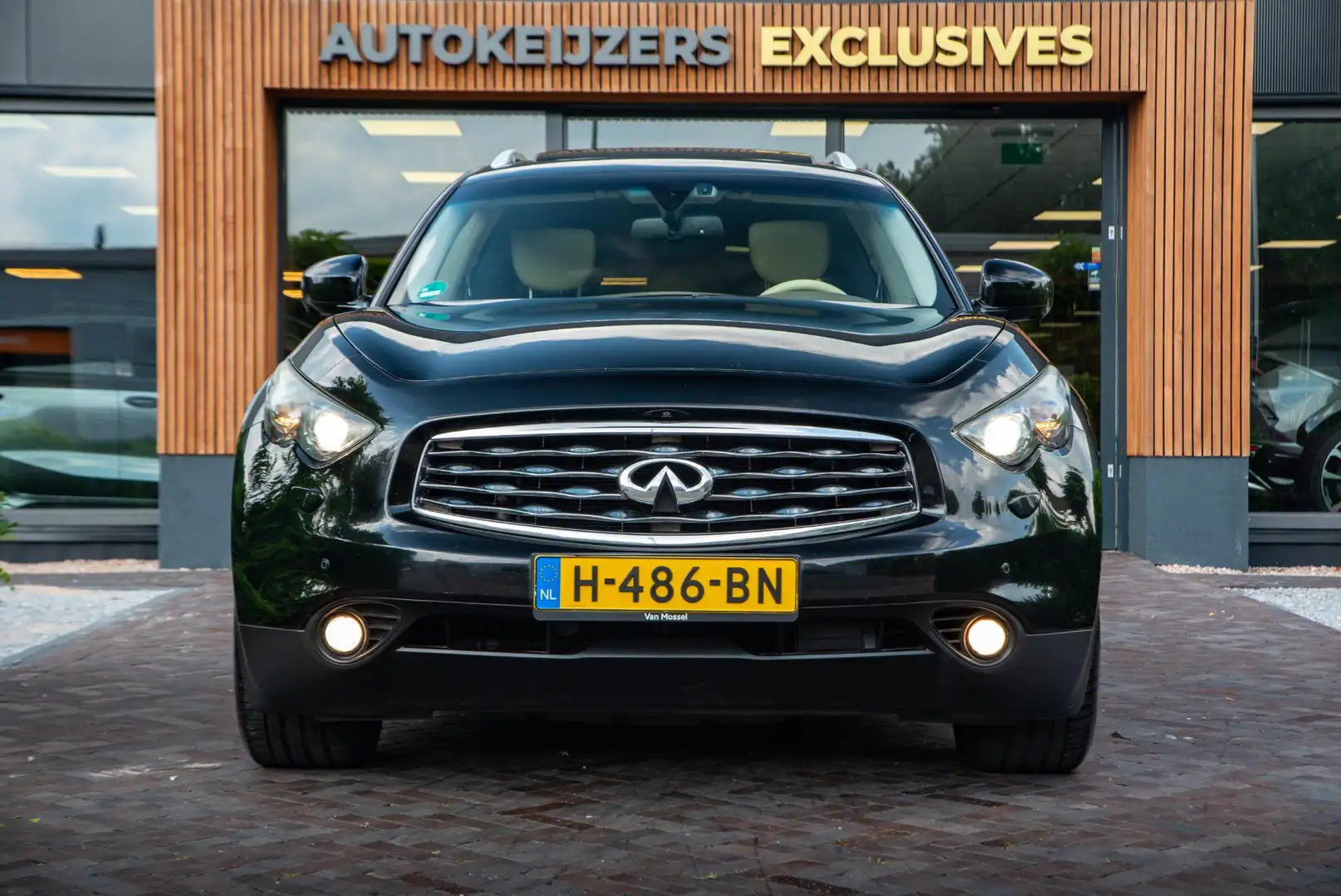 Infiniti FX 50 S Premium Schuifdak Navi 360Cam Memory Stoelven Zwart - 2