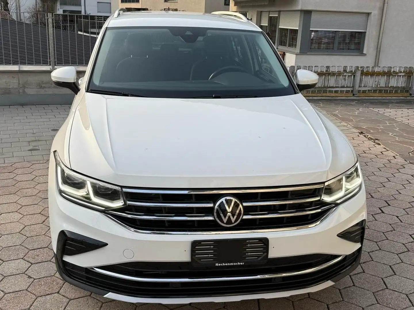 Volkswagen Tiguan 2.0 tdi Elegance 4motion 200cv dsg Bianco - 1