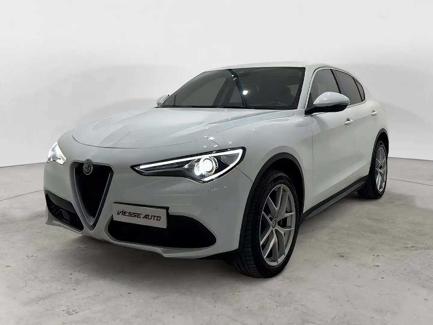 Alfa Romeo Stelvio Stelvio 2017 2.0 t First Edition Q4 280cv auto Bianco - 1