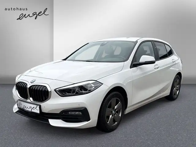 BMW 118 118i Aut. AdvantageACC,LIVE-PROF,KAMERA,SHZ,NAVI,