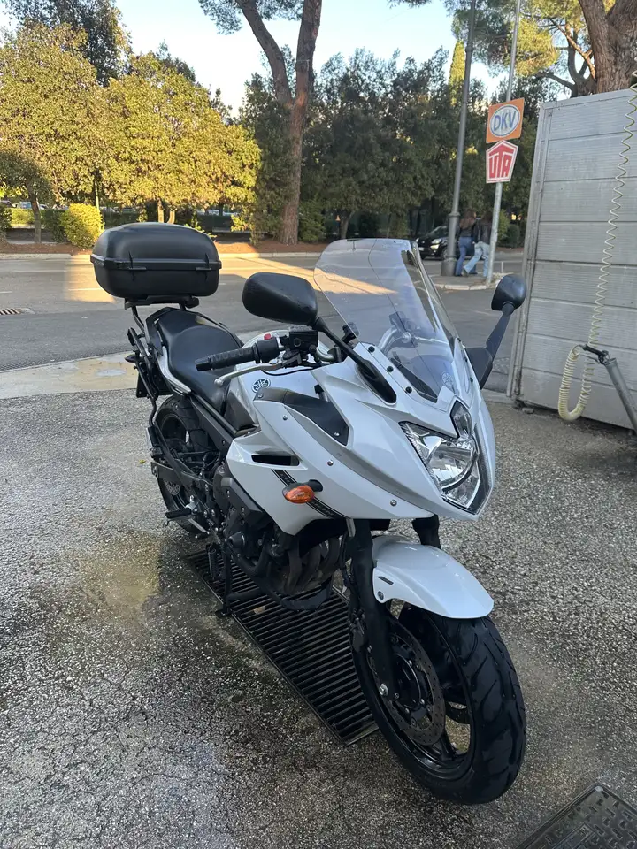 Yamaha XJ 600