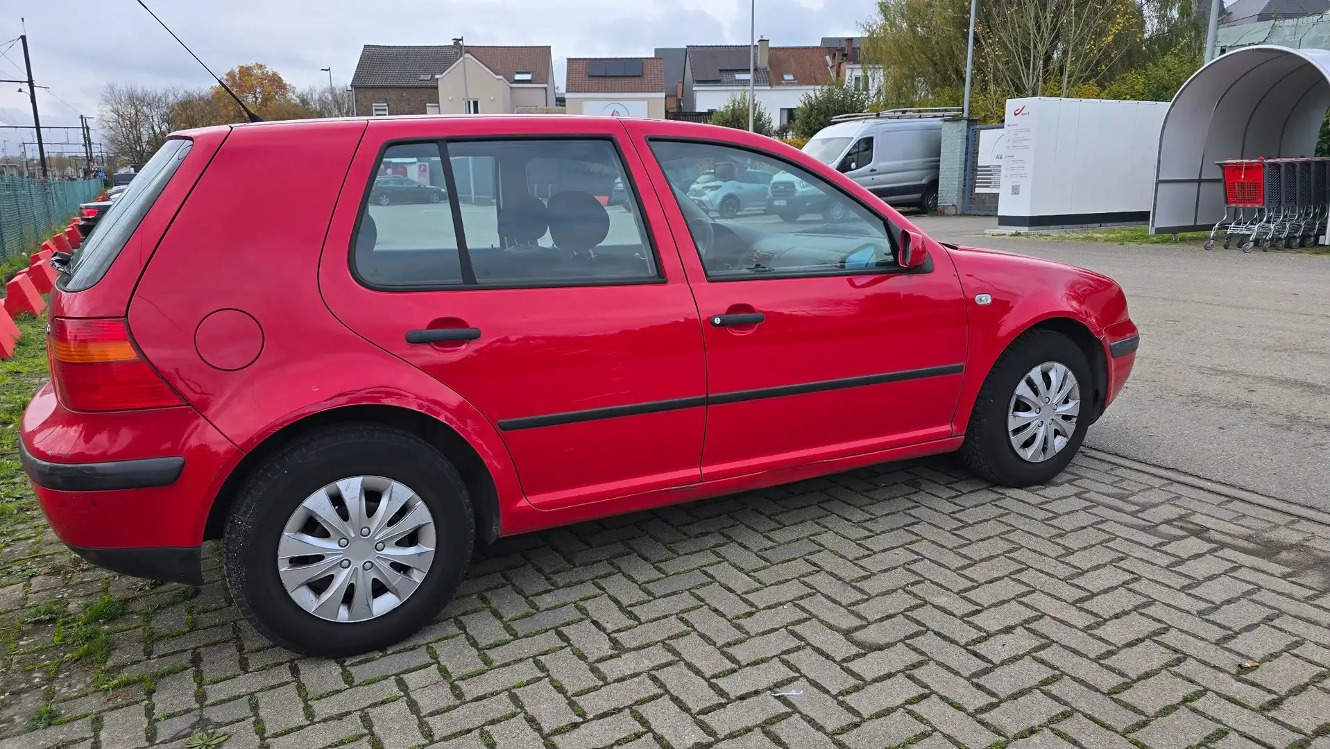 Volkswagen Golf 1.6 SR Rood - 2