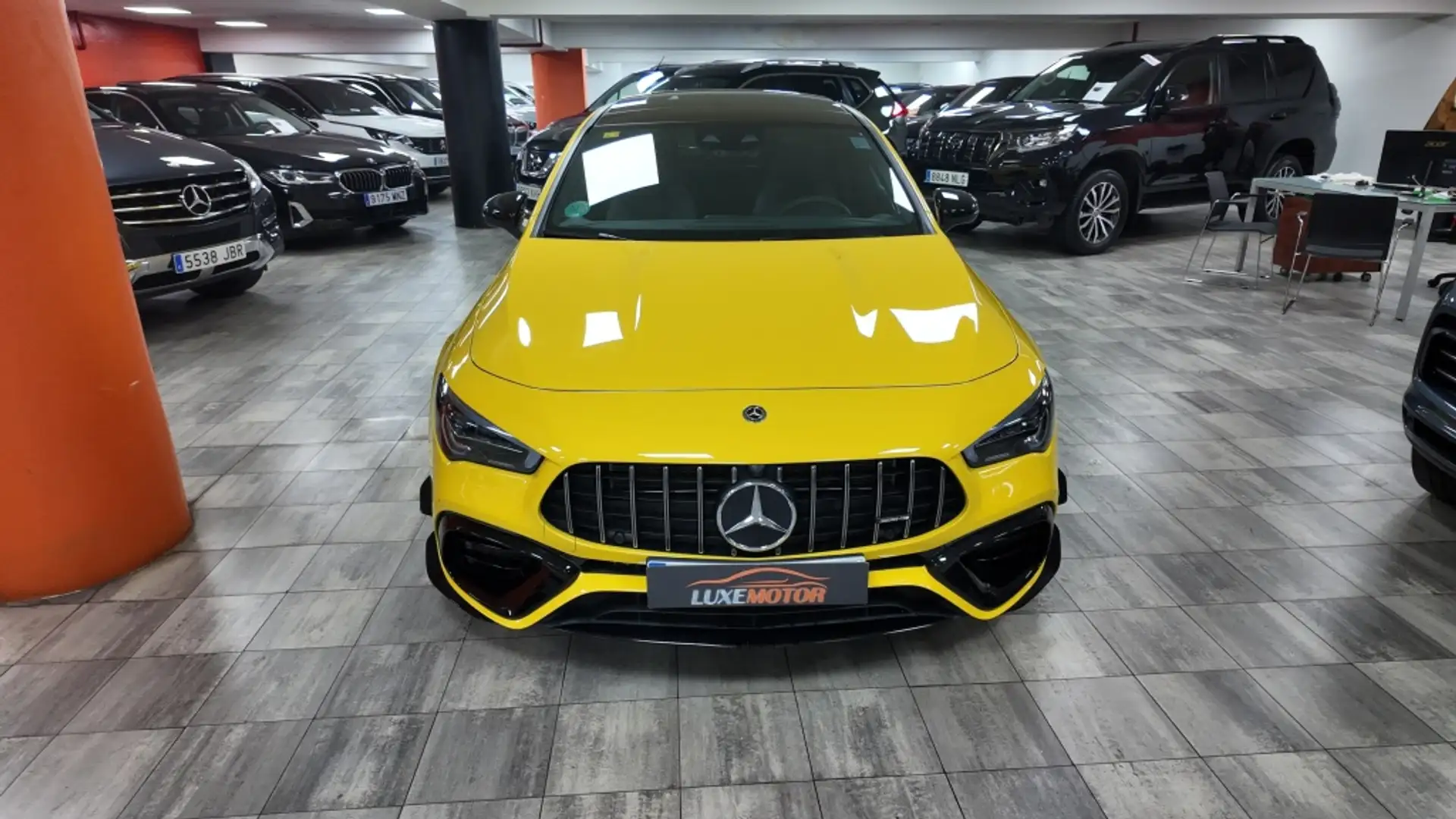 Mercedes-Benz CLA 45 AMG S 4Matic+ 8G-DCT Amarillo - 2