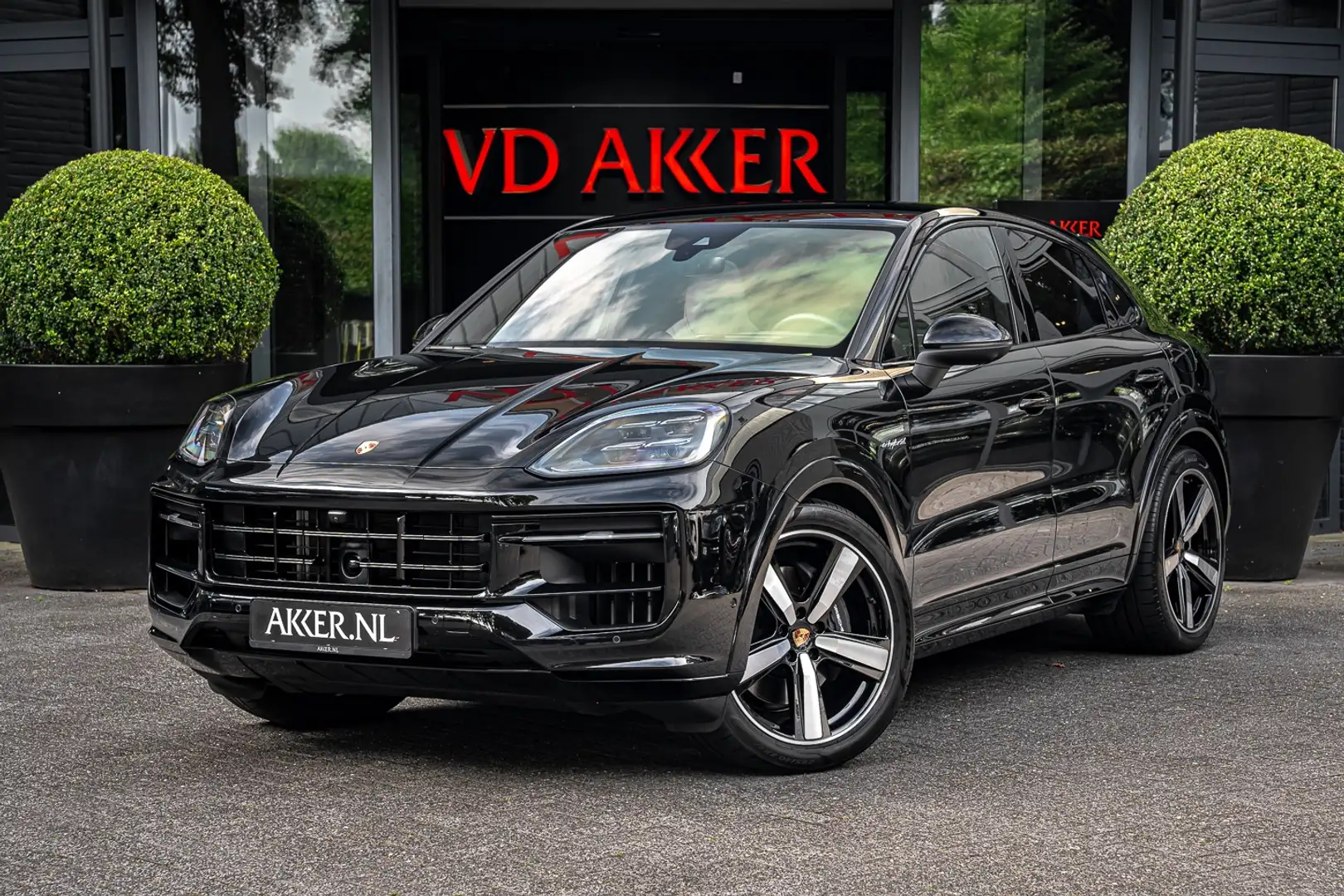 Porsche Cayenne Coupé E-Hybrid SportDesign | Head-up | Luchtvering Negro - 1