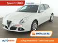 Alfa Romeo Giulietta 2.0 JTDM Turismo *ALU*PDC*SHZ* Weiß - thumbnail 1