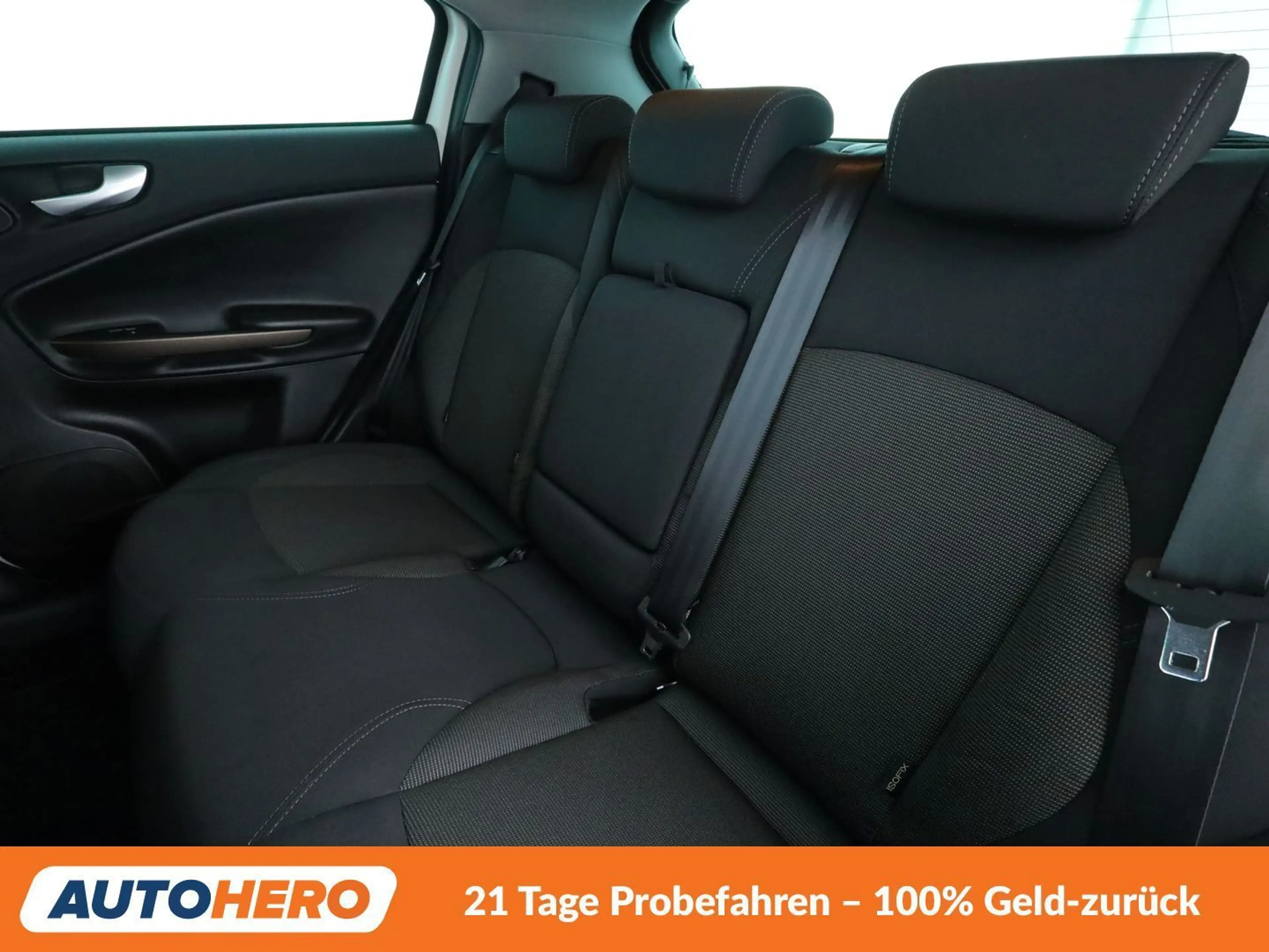 Alfa Romeo Giulietta 2.0 JTDM Turismo *ALU*PDC*SHZ* — photo 14