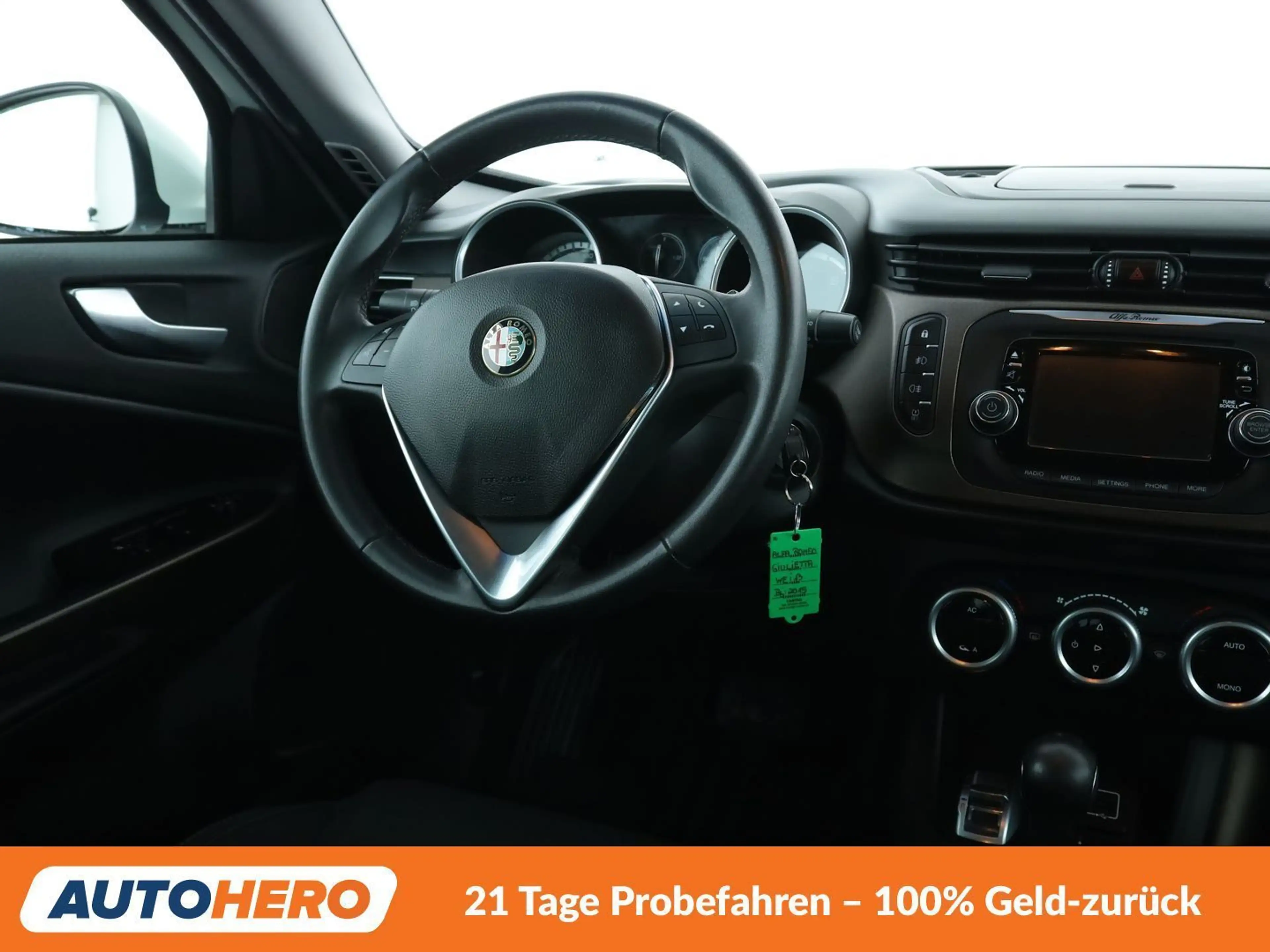 Alfa Romeo Giulietta 2.0 JTDM Turismo *ALU*PDC*SHZ* — photo 13