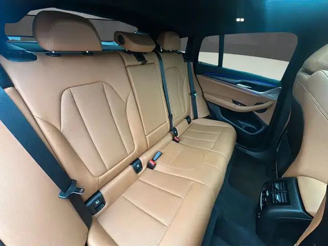 BMW X4 view 15