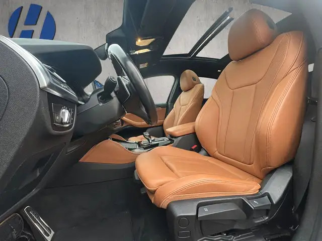 BMW X4 view 12