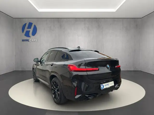 BMW X4 view 5