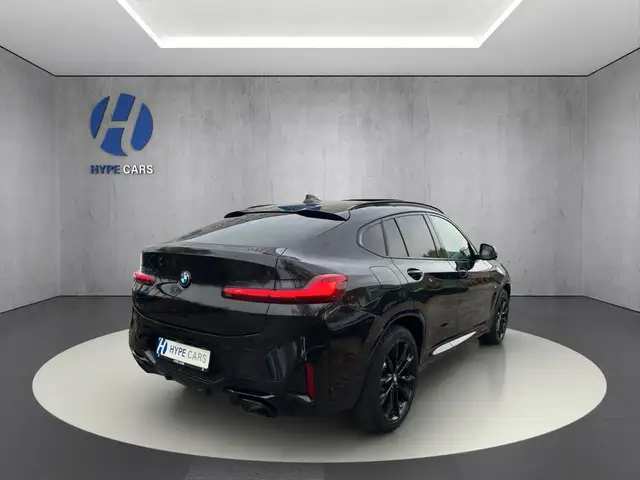 BMW X4 view 4