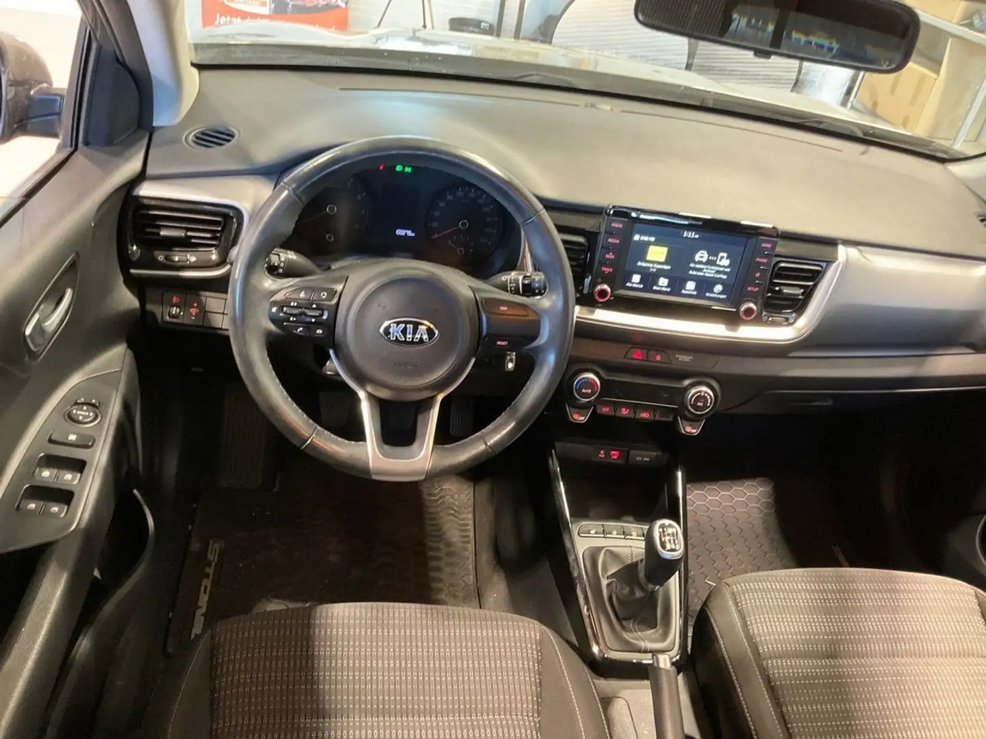 Kia Stonic 1.4 Silber Green - 2