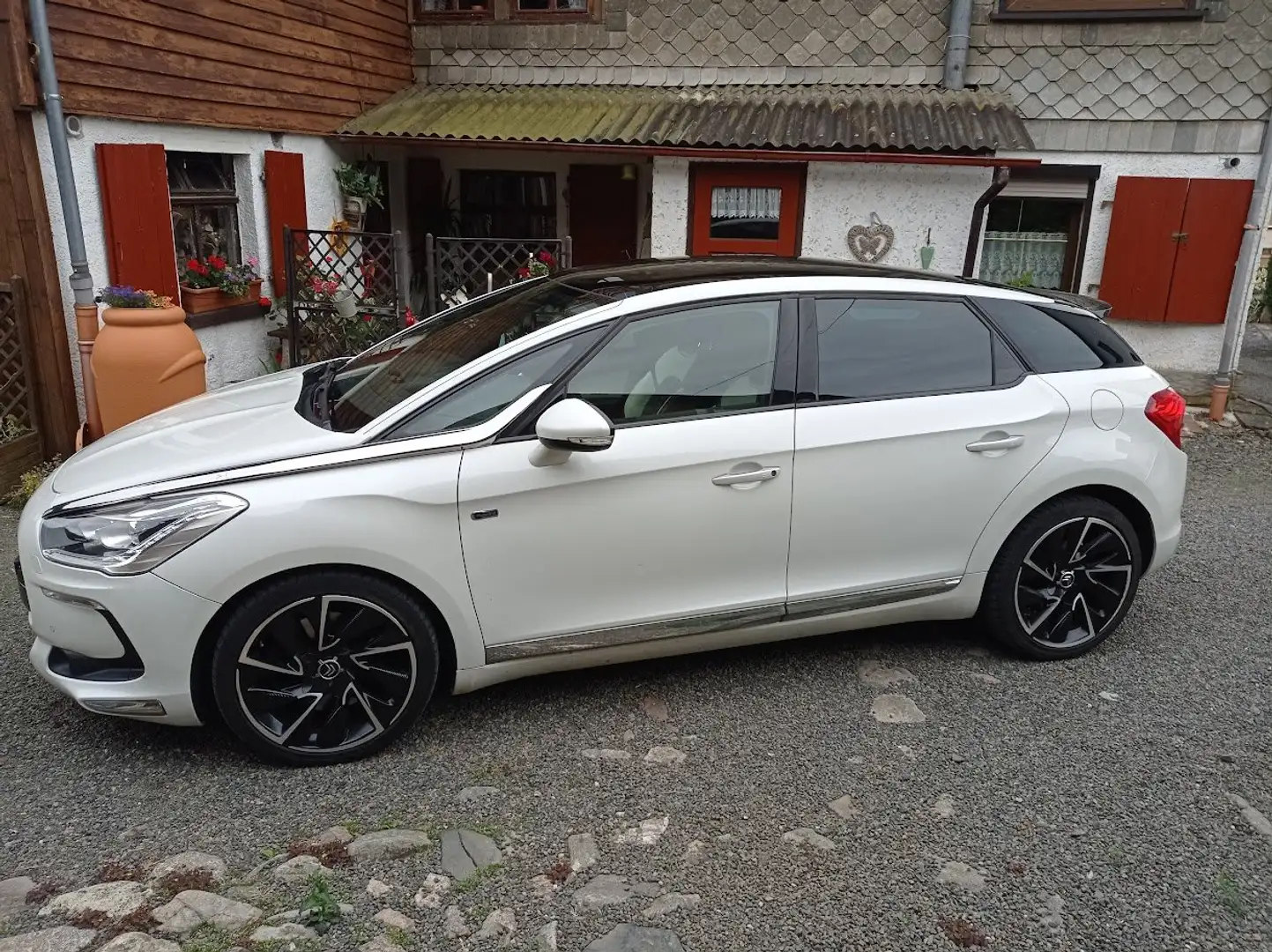 Citroen DS5 DS5 Hybrid4 EGS6 SportChic Білий - 1