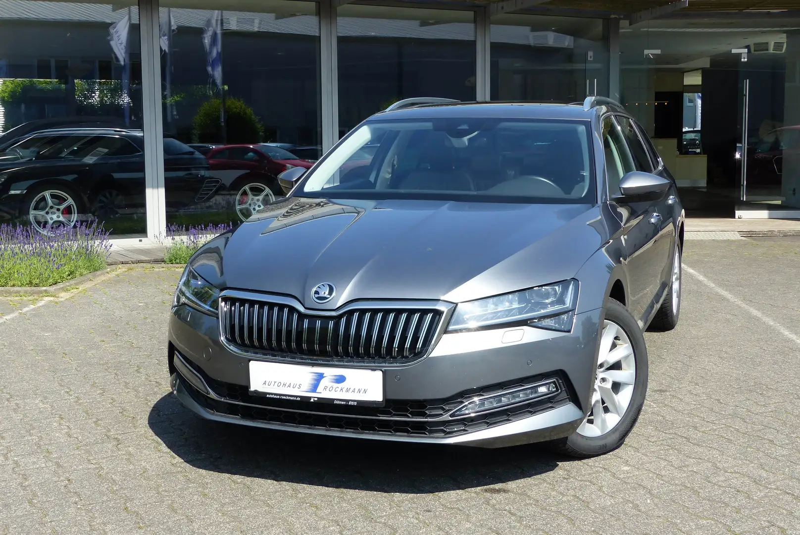 Skoda Superb TSI DSG Combi Executive Leder virtuell Navi  Schie Grau - 2
