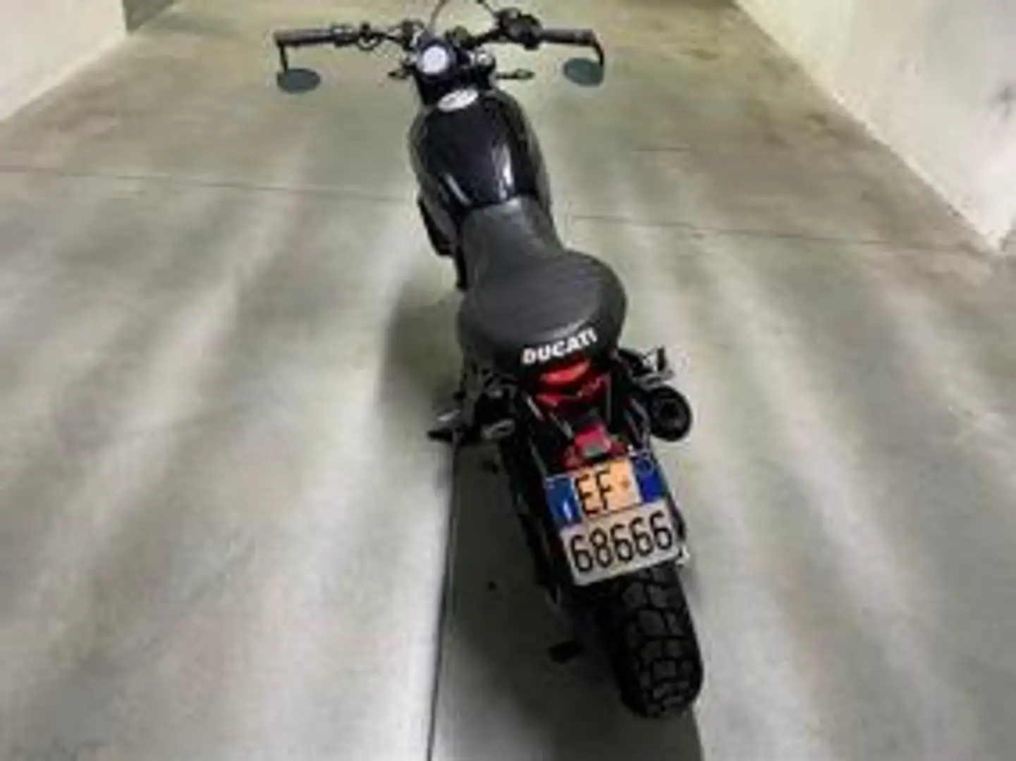 Ducati Scrambler Sixty2 Negru - 2