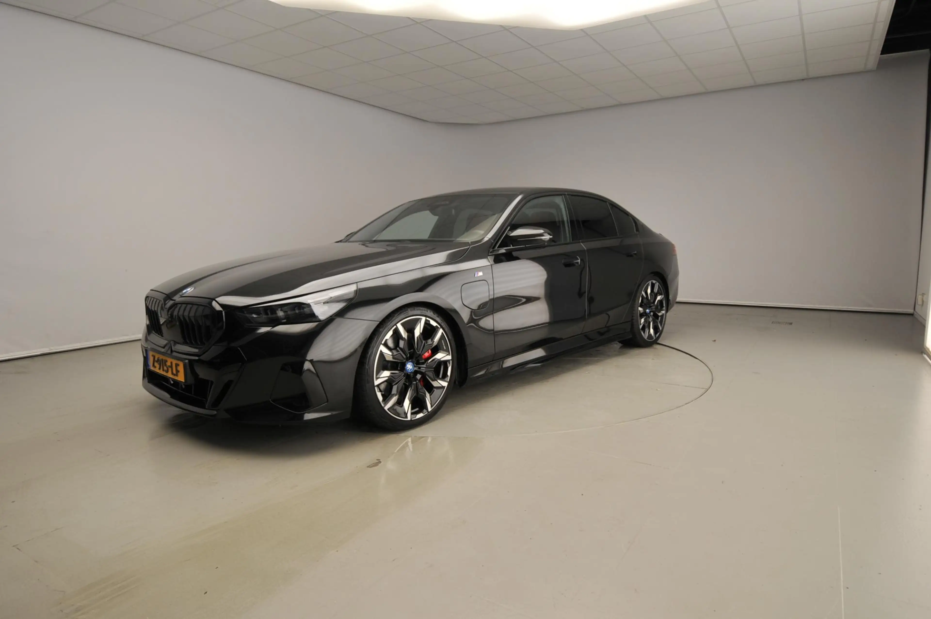 BMW 550 5 Serie Sedan 550e xDrive | M-Sportpakket | LED |