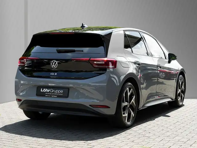 Volkswagen Id.3 view 6