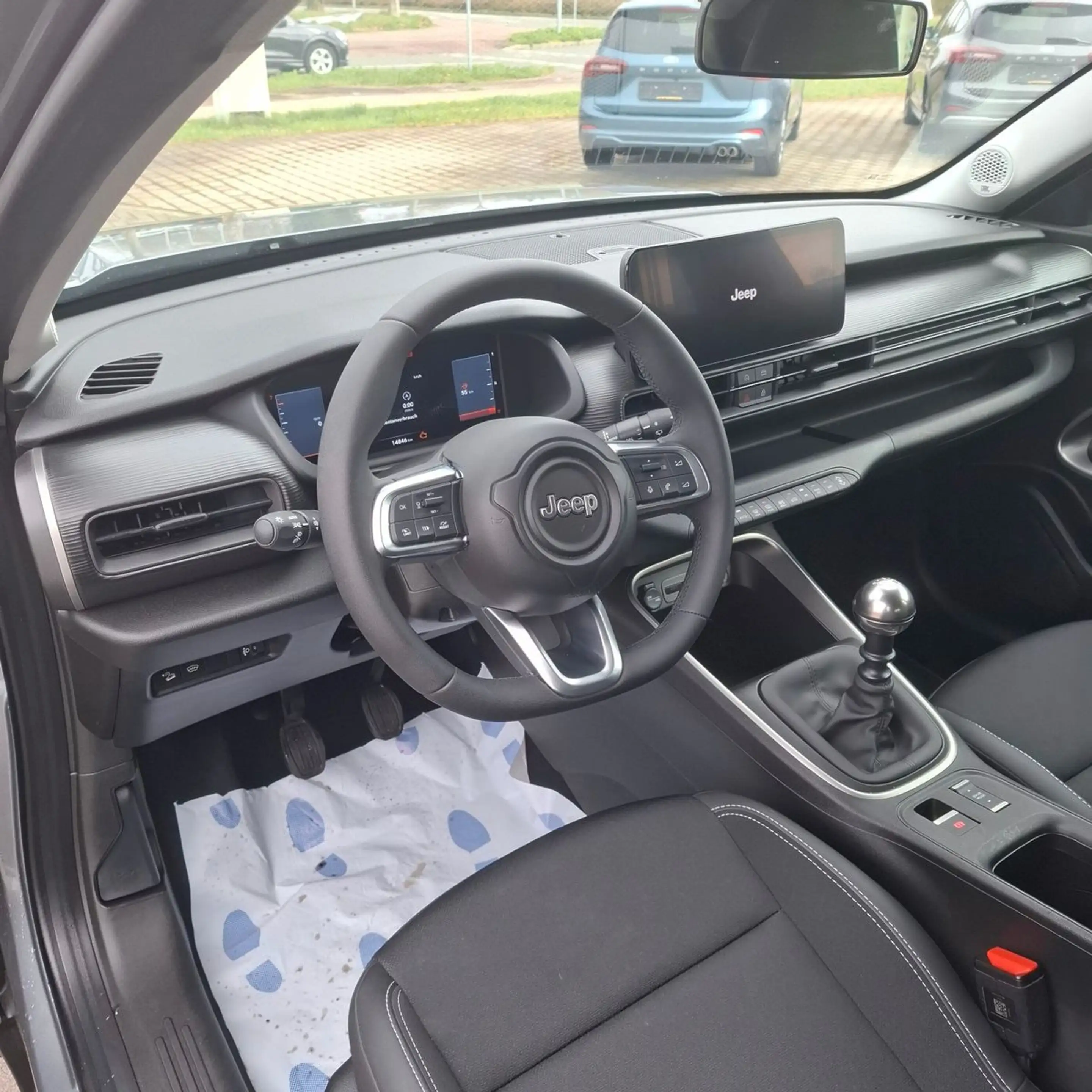 Jeep Avenger Altitude — photo 9
