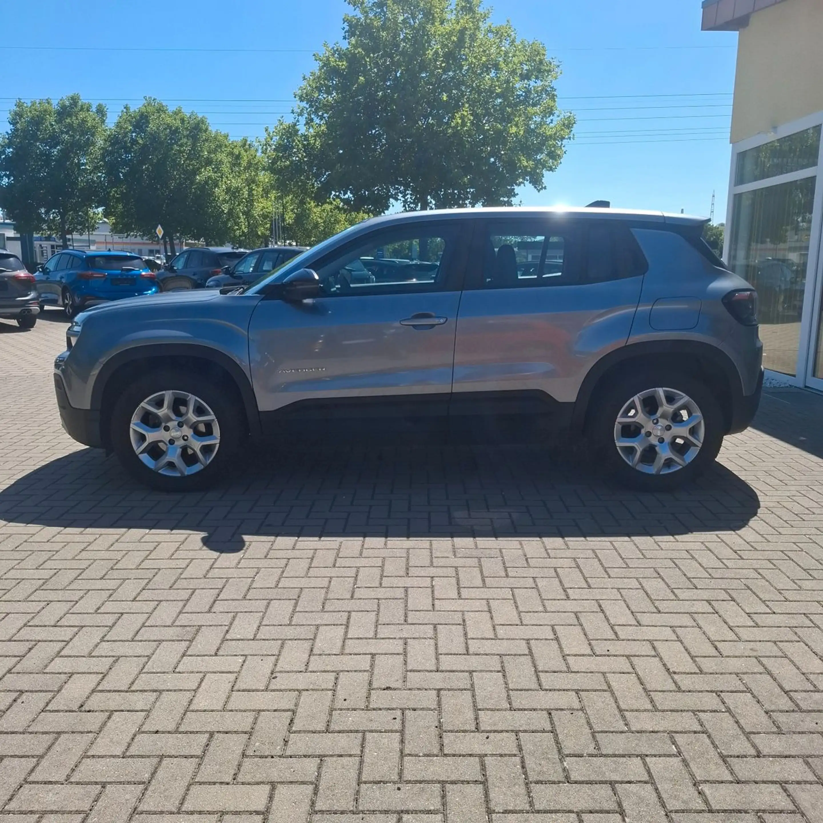 Jeep Avenger Altitude — photo 3