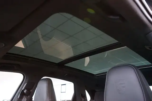 Porsche Cayenne view 9