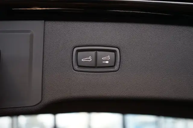 Porsche Cayenne view 13