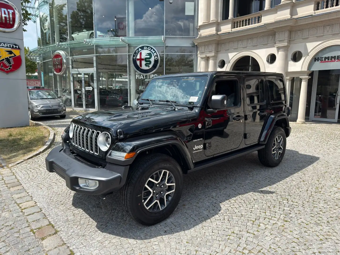 Jeep Wrangler ICE MY24-Sahara 2.0l T-GDI 4x4*Hard Top Schwarz - 1