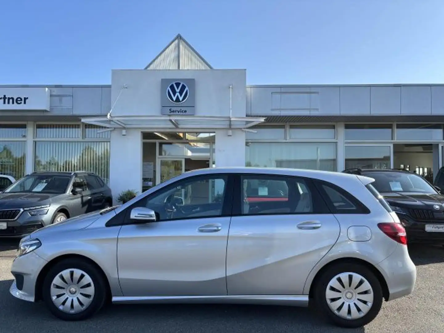 Mercedes-Benz B 200 Automatik AHZV Navi LED Klima Einparkhilfe Argent - 1