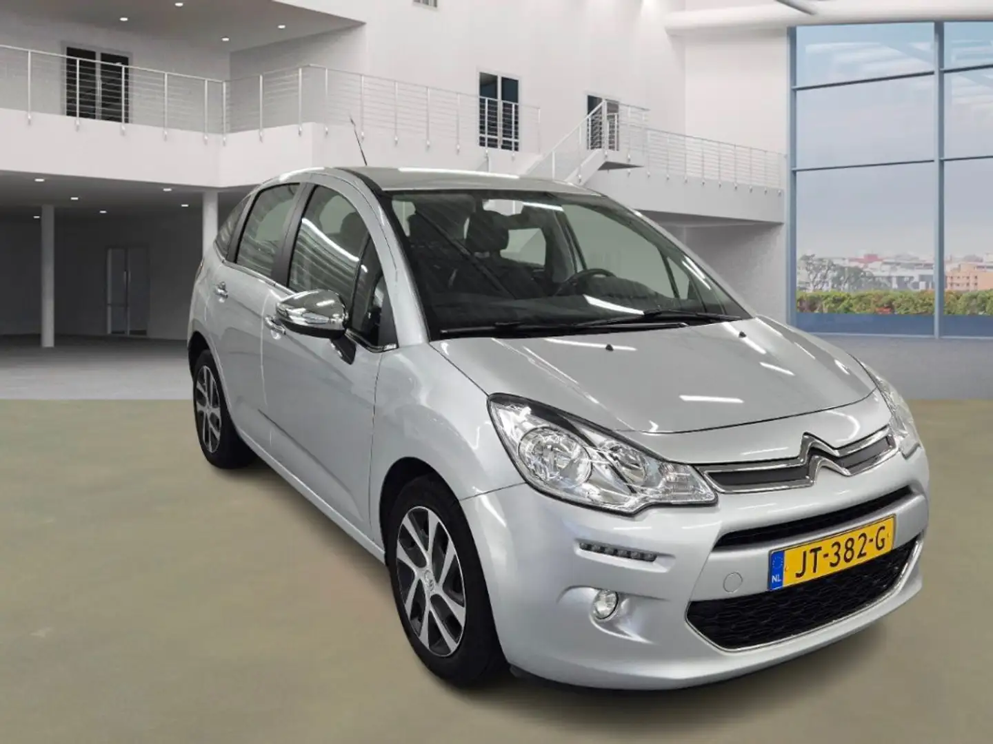 Citroen C3 1.2 PureTech Collection/ NAVIGATIE/ LAAG KM Grau - 2