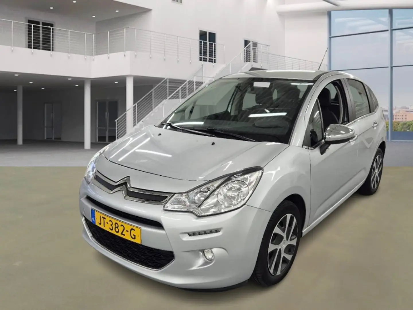 Citroen C3 1.2 PureTech Collection/ NAVIGATIE/ LAAG KM Grau - 1