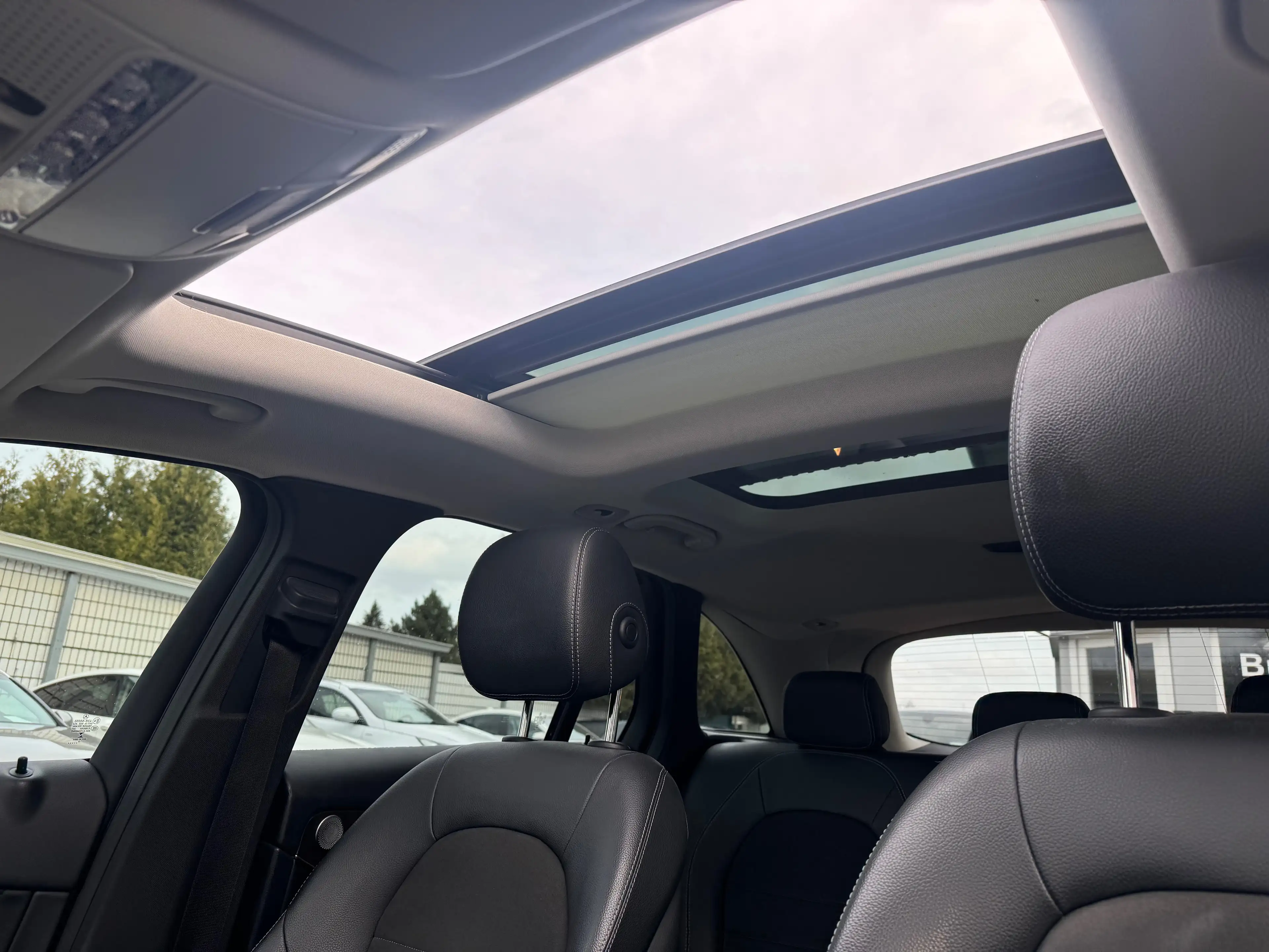 Mercedes-Benz GLC 350 d 4Matic 9G-TRONIC "AMG Line" *AHK *360 Grad — photo 12